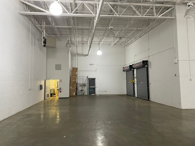 More Photos Of 4345-4781 Bay Rd, Saginaw Freestanding For Lease