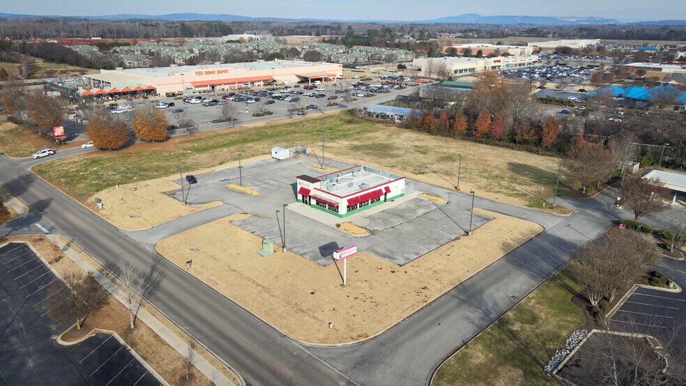 Primary Photo Of 2007 Hughes Rd, Madison Fast Food For Sale
