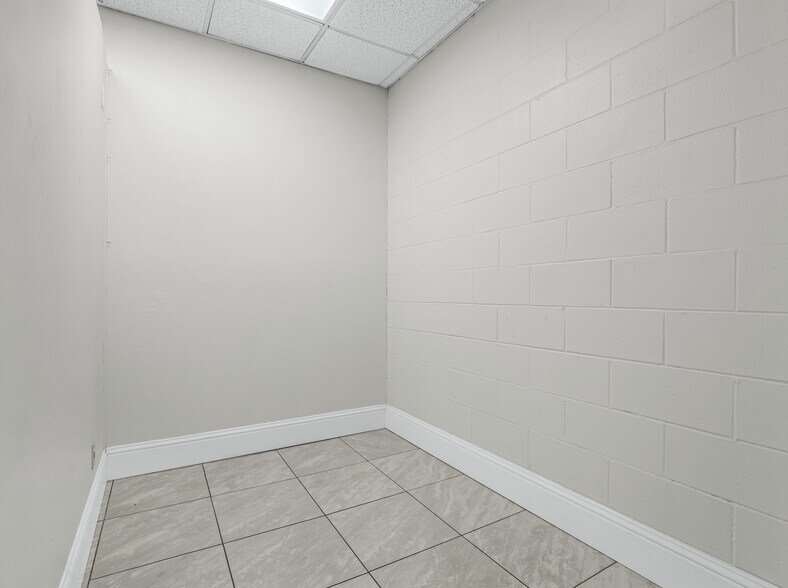 More Photos Of 820 N Alta Ave, Dinuba Unknown For Lease