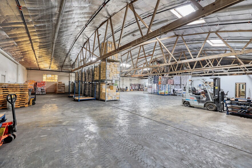 More Photos Of 548 Monterey Pass Rd, Monterey Park Warehouse For Lease