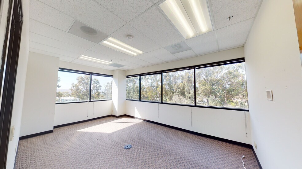 More Photos Of 15373 Innovation Dr, San Diego Office For Lease