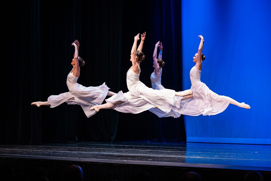 More Photos Of 804 Russell Palmer Rd, Kingwood Theater Concert Hall For Sale