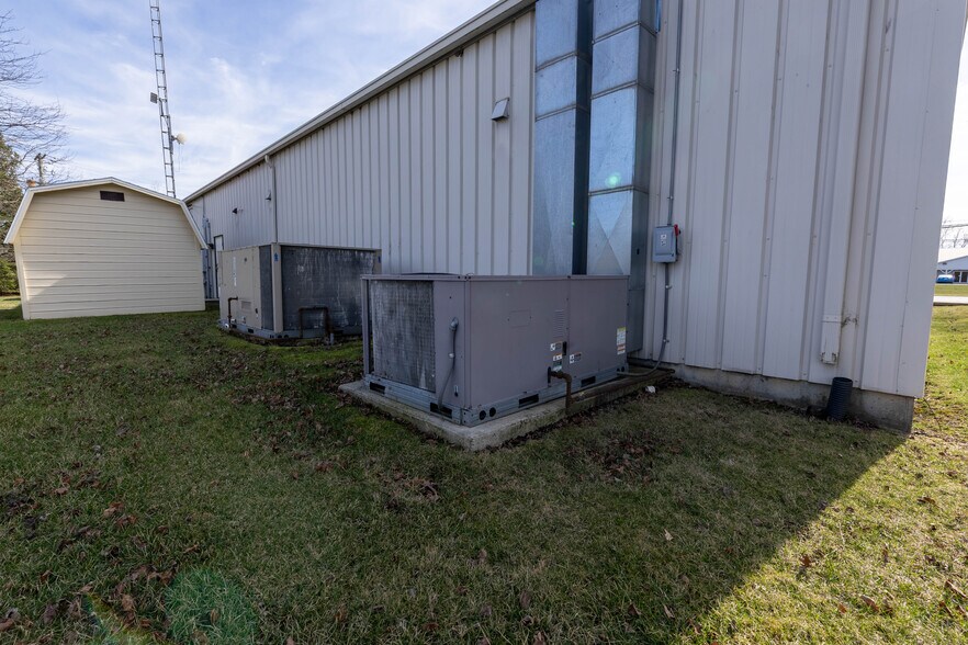 More Photos Of 4132 Elida Rd, Lima Medical For Sale