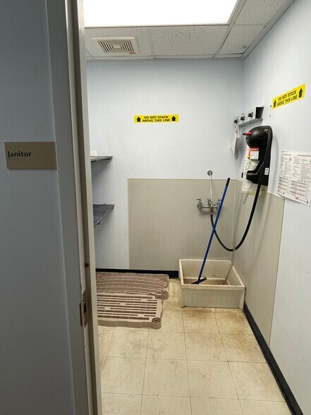 More Photos Of 1308 S 4th St, Hartsville Medical For Sale