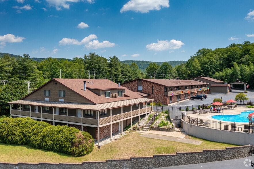 Primary Photo Of 2452 State Route 9N, Lake George Hotel For Sale
