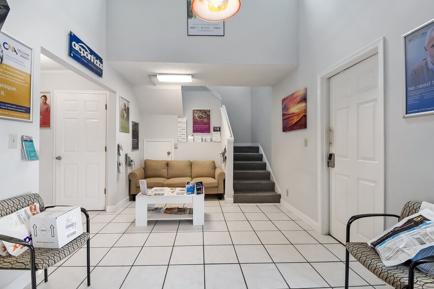 More Photos Of 2738-2748 US Highway 1, Saint Augustine Office For Lease