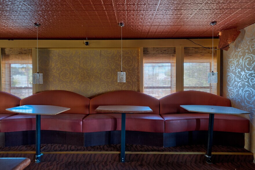 More Photos Of 369 N Palm Canyon Dr, Palm Springs Restaurant For Lease