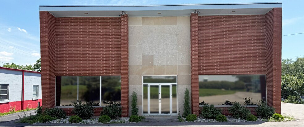 More Photos Of 1944 W Dorothy Ln, Dayton Warehouse For Lease
