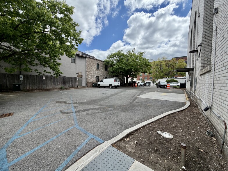 More Photos Of 133 N Main St, Port Chester Freestanding For Lease