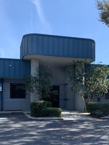 More Photos Of 7565-7575 Commerce Ct, Sarasota Flex For Sale