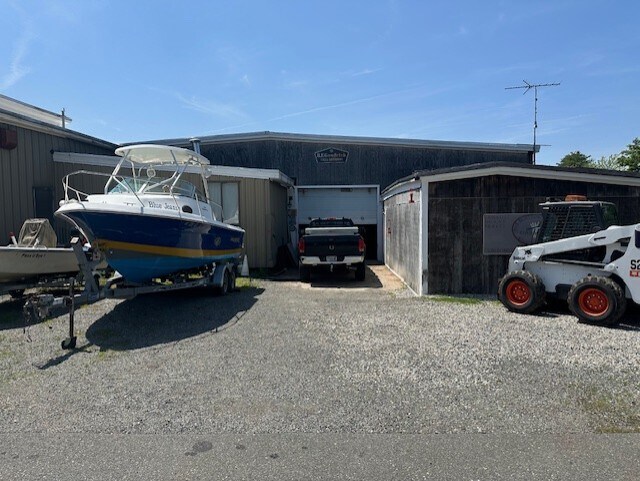 More Photos Of 17-19 Hayward St, Ipswich Manufacturing For Lease