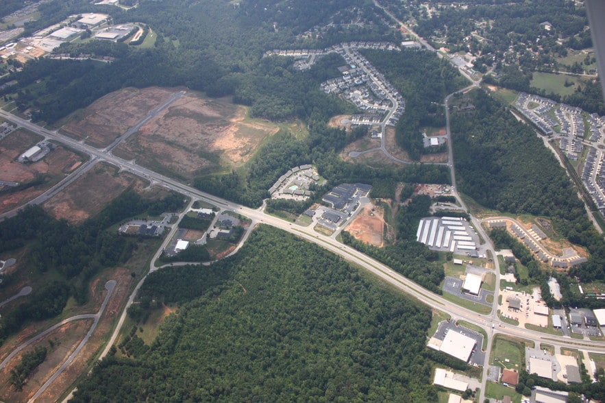 More Photos Of 4239 Mundy Mill Rd, Oakwood Medical For Lease