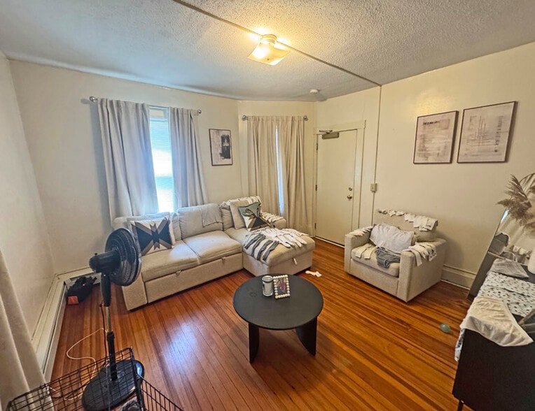 More Photos Of 68 Booth St, New Britain Apartments For Sale