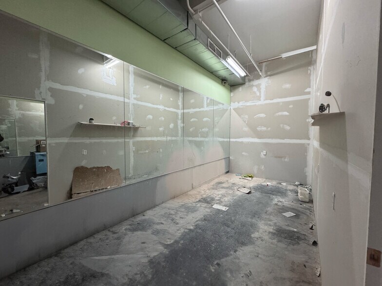 More Photos Of 2455 McDonald Ave, Brooklyn Warehouse For Lease