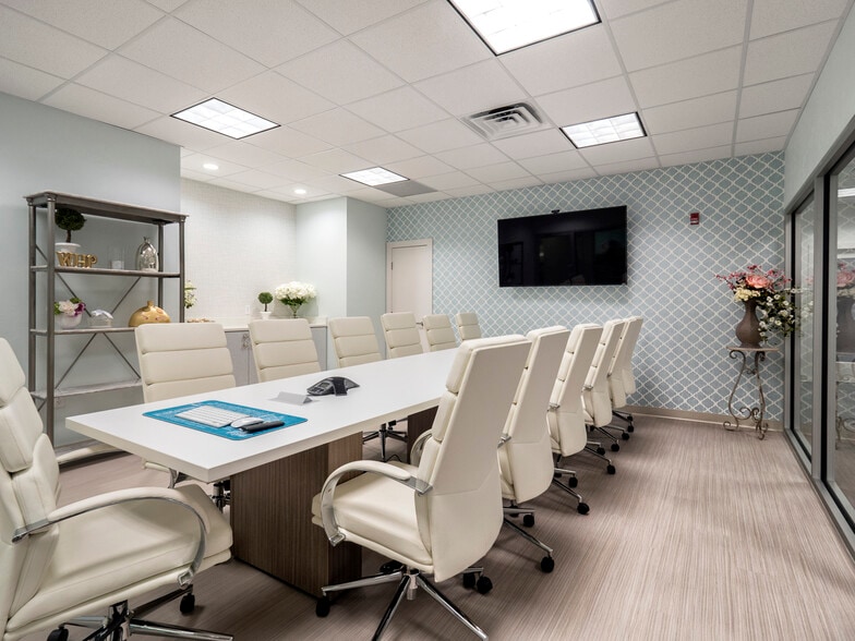 More Photos Of 7020 Nw 11th Pl, Gainesville Office For Sale