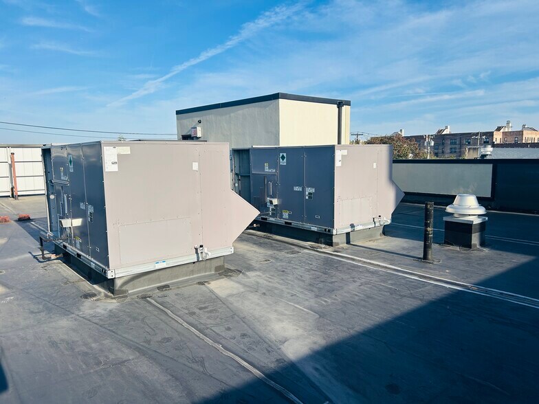 More Photos Of 431 Beach 129th St, Belle Harbor Storefront For Lease