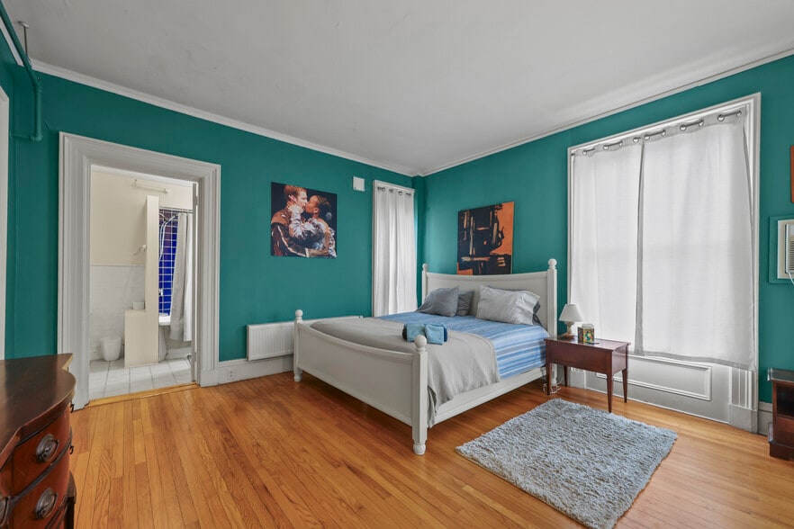 More Photos Of 74 Wendell Ave, Pittsfield Hotel For Sale