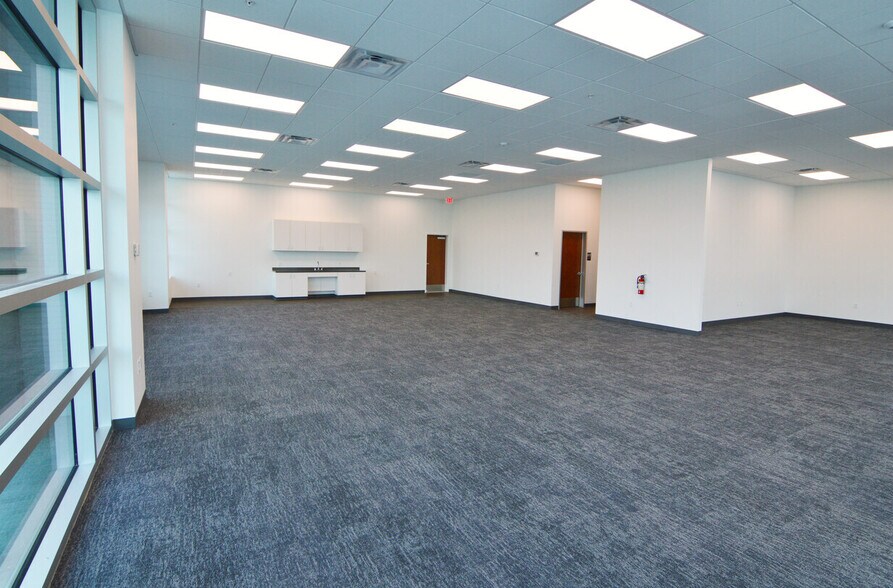 More Photos Of 2633 Goodwin Ln, New Braunfels Unknown For Lease