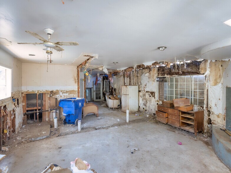 More Photos Of 4463 Bellflower Ave, West Toluca Lake Apartments For Sale