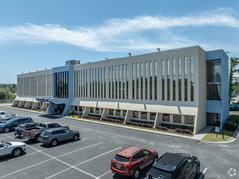 More Photos Of 3100 S University Blvd, Jacksonville Medical For Lease