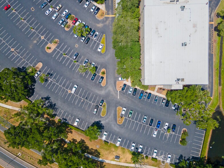 More Photos Of 850 Trafalgar Ct, Maitland Office For Lease