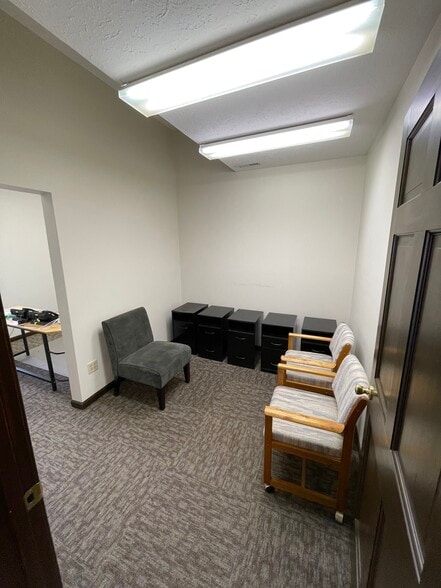 More Photos Of 8109-8115 Lima Rd, Fort Wayne Office For Lease