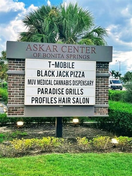 More Photos Of 28245 S Tamiami Trl, Bonita Springs Storefront For Lease
