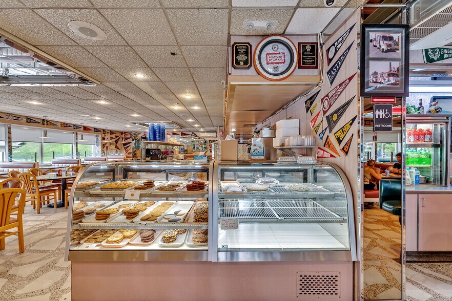 More Photos Of 1908 Old Route 17, Roscoe Restaurant For Sale