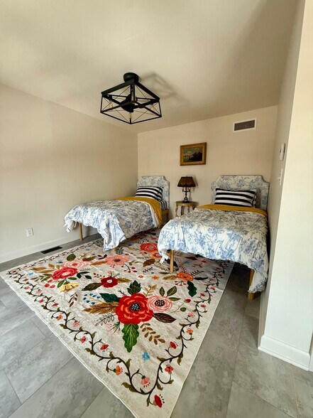 More Photos Of 205 W Galena Blvd, Aurora Storefront Retail Residential For Sale