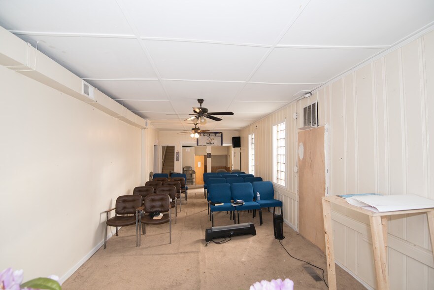 More Photos Of 1173-1175 Sargeant St, Baltimore Storefront Retail Residential For Lease