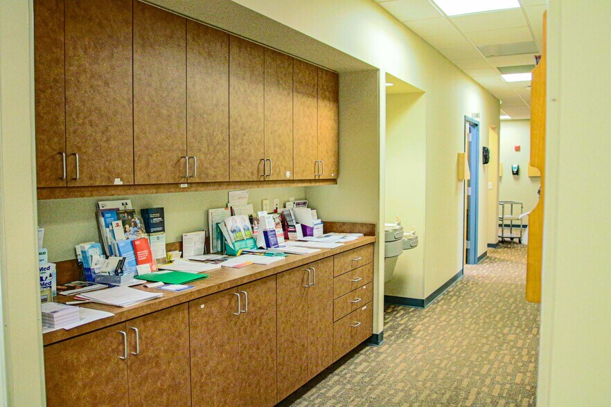 More Photos Of 600 Julian Ln, Arden Medical For Sale