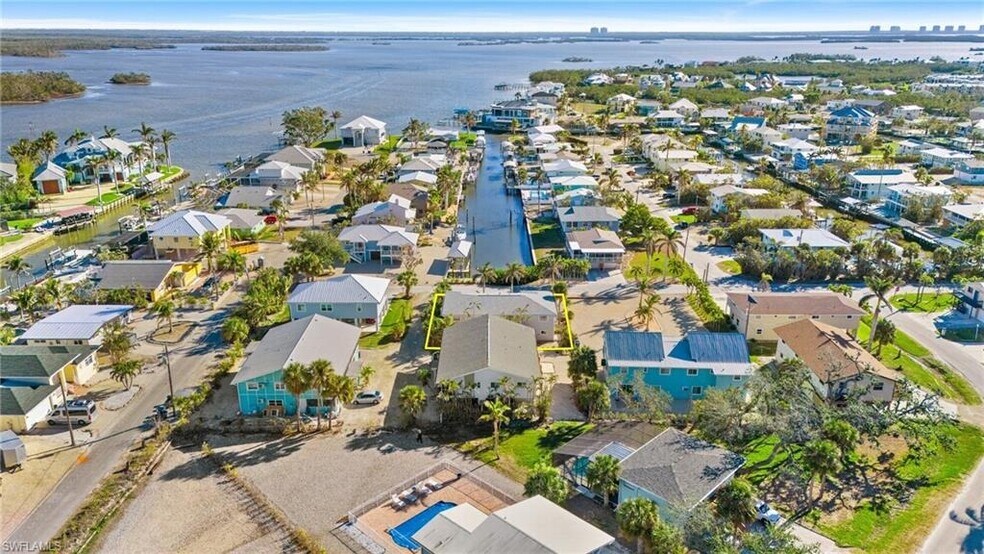 More Photos Of 423 Lazy Way, Fort Myers Beach Apartments For Sale