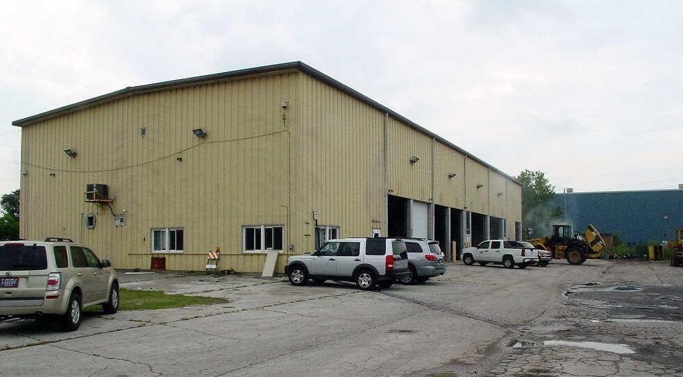 More Photos Of 210 E 159th St, Harvey Manufacturing For Sale