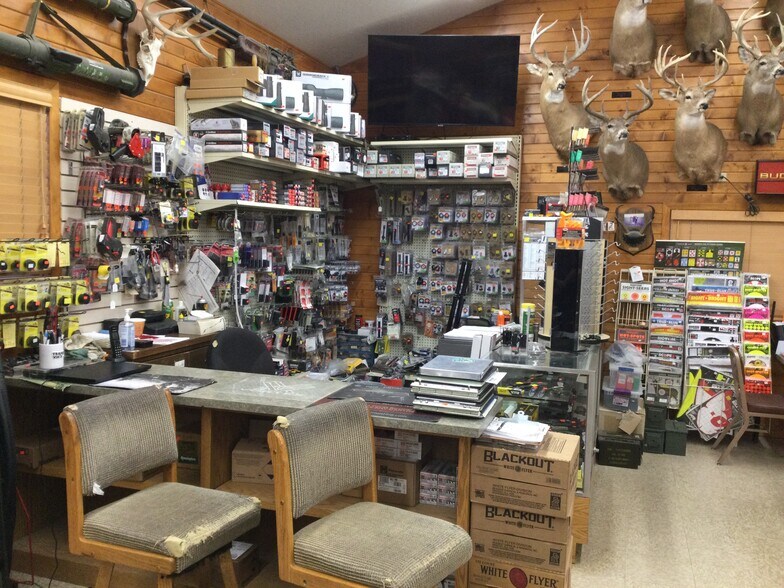 More Photos Of 18299 US Highway 81, Castlewood Convenience Store For Sale