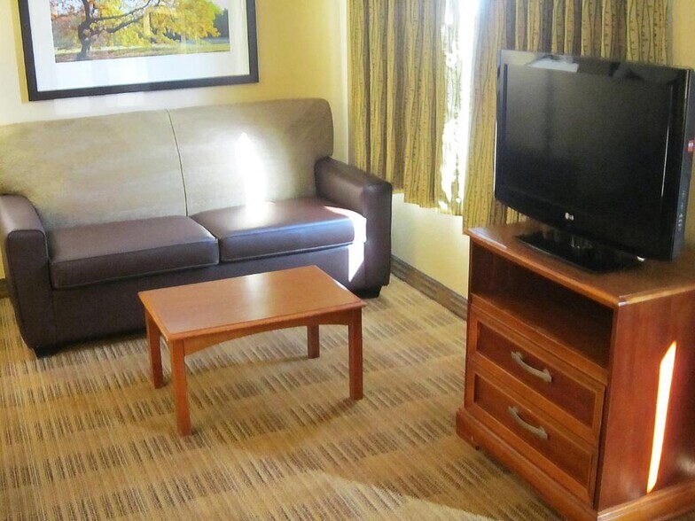 More Photos Of 572 E Beasley Rd, Jackson Hotel For Sale