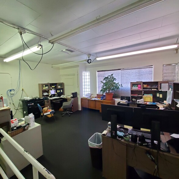 More Photos Of , La Crescenta Unknown For Sale