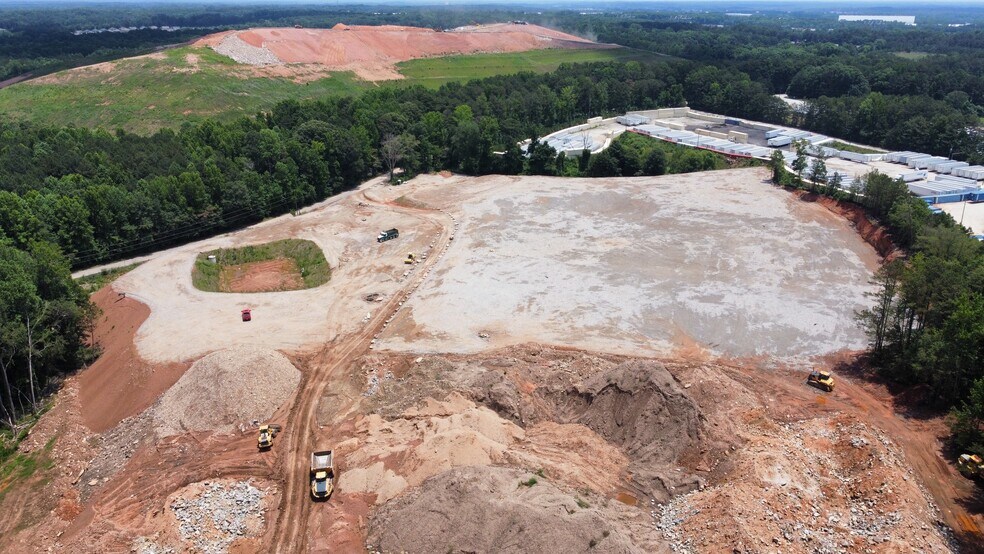 More Photos Of 7635 Bishop Rd, Fairburn Service For Lease