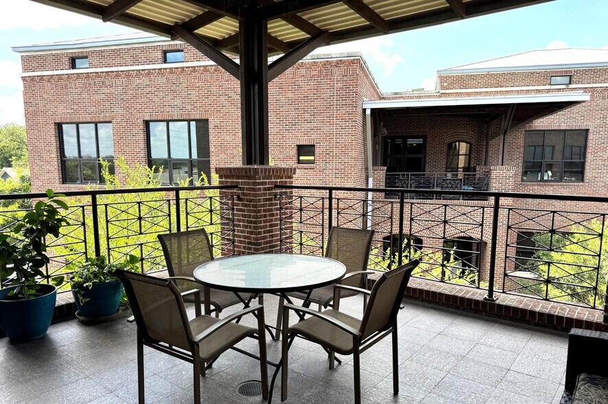 More Photos Of 2632 Broadway St, San Antonio Medical For Sale