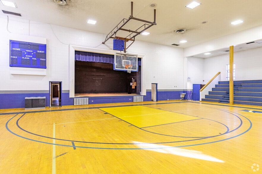 More Photos Of 2605 Ben Hill Rd, East Point Schools For Sale