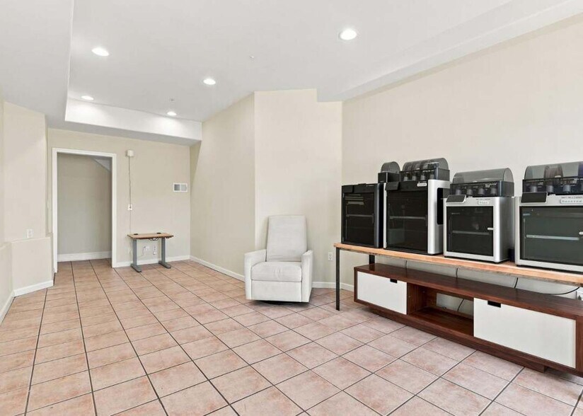 More Photos Of 2340 Palmetto Ave, Pacifica General Retail For Sale