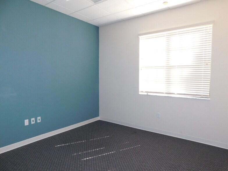 More Photos Of 372-390 N Babcock St, Melbourne Medical For Lease
