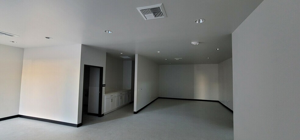 More Photos Of 1773 W Lincoln Ave, Anaheim Manufacturing For Sale