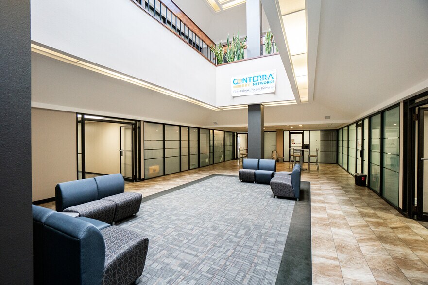 More Photos Of 119 W Tyler St, Longview Office For Lease