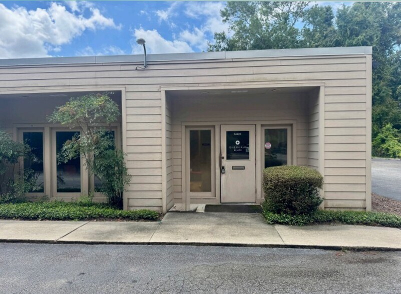 Primary Photo Of 21 Gamecock Ave, Charleston Office For Sale