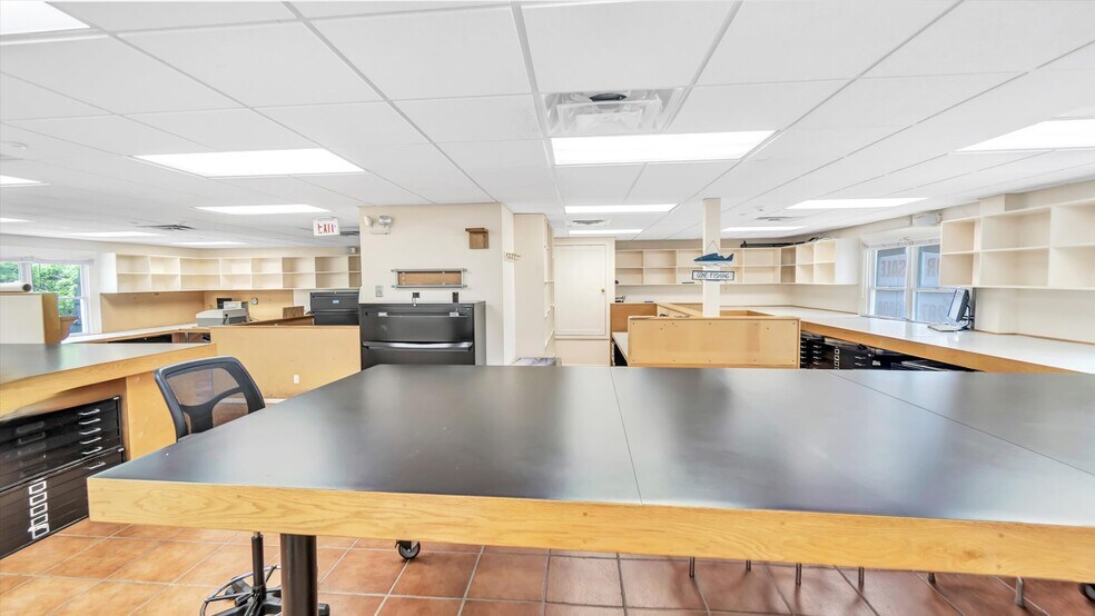 More Photos Of 921 County Road 39, Southampton Office For Sale