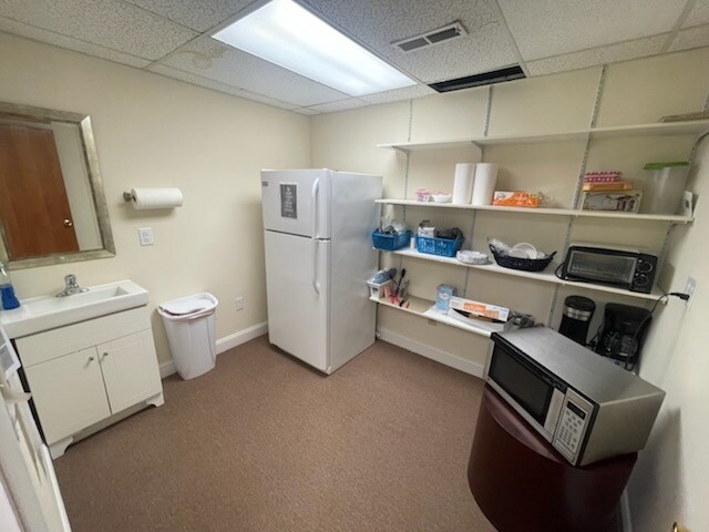 More Photos Of 5100 Bernard Dr, Roanoke Medical For Sale