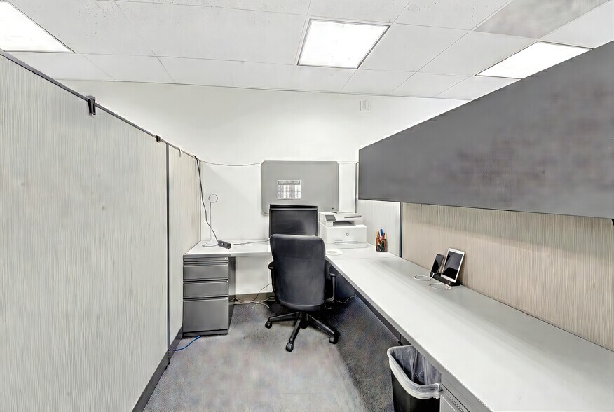 More Photos Of 2001 Central Park Ave, Yonkers Office For Sale