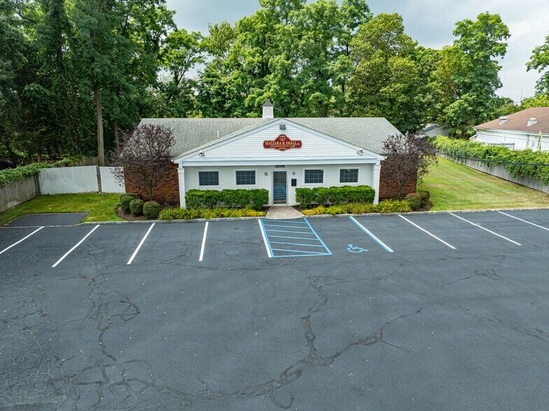 Primary Photo Of 1698 Roosevelt Ave, Bohemia Office For Sale