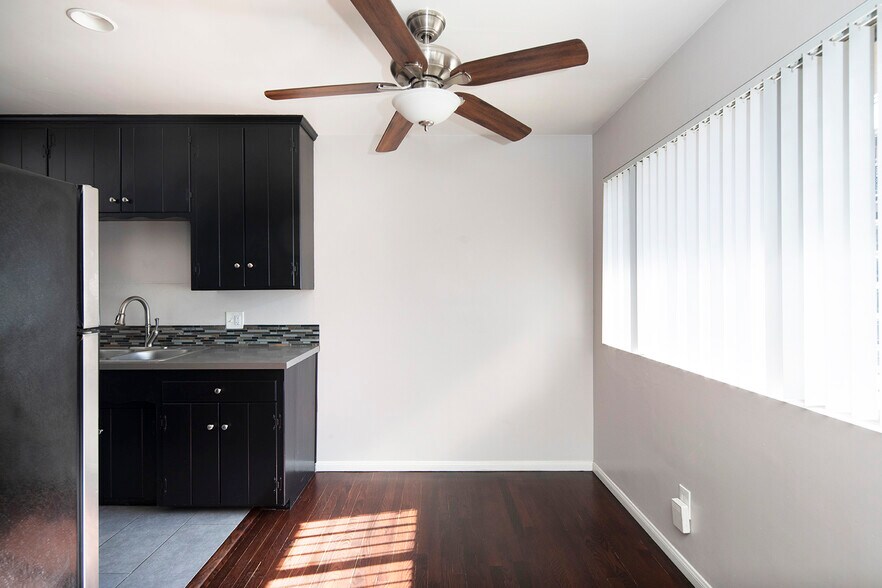 More Photos Of 4470 Euclid Ave, San Diego Apartments For Sale