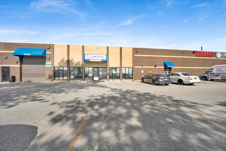 More Photos Of 764-768 Thomas Dr, Bensenville Manufacturing For Lease